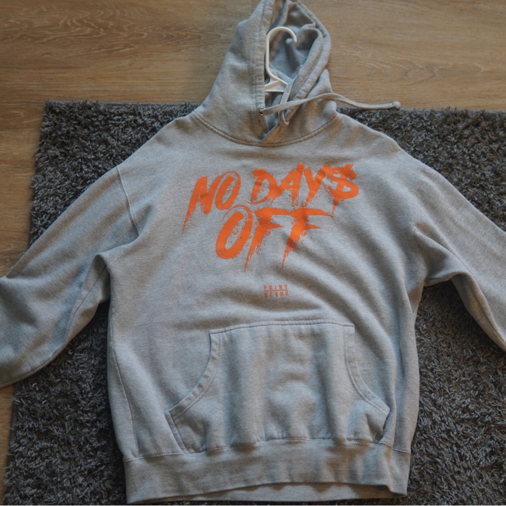 No Days Off Pullover Hoodie🔥🔥